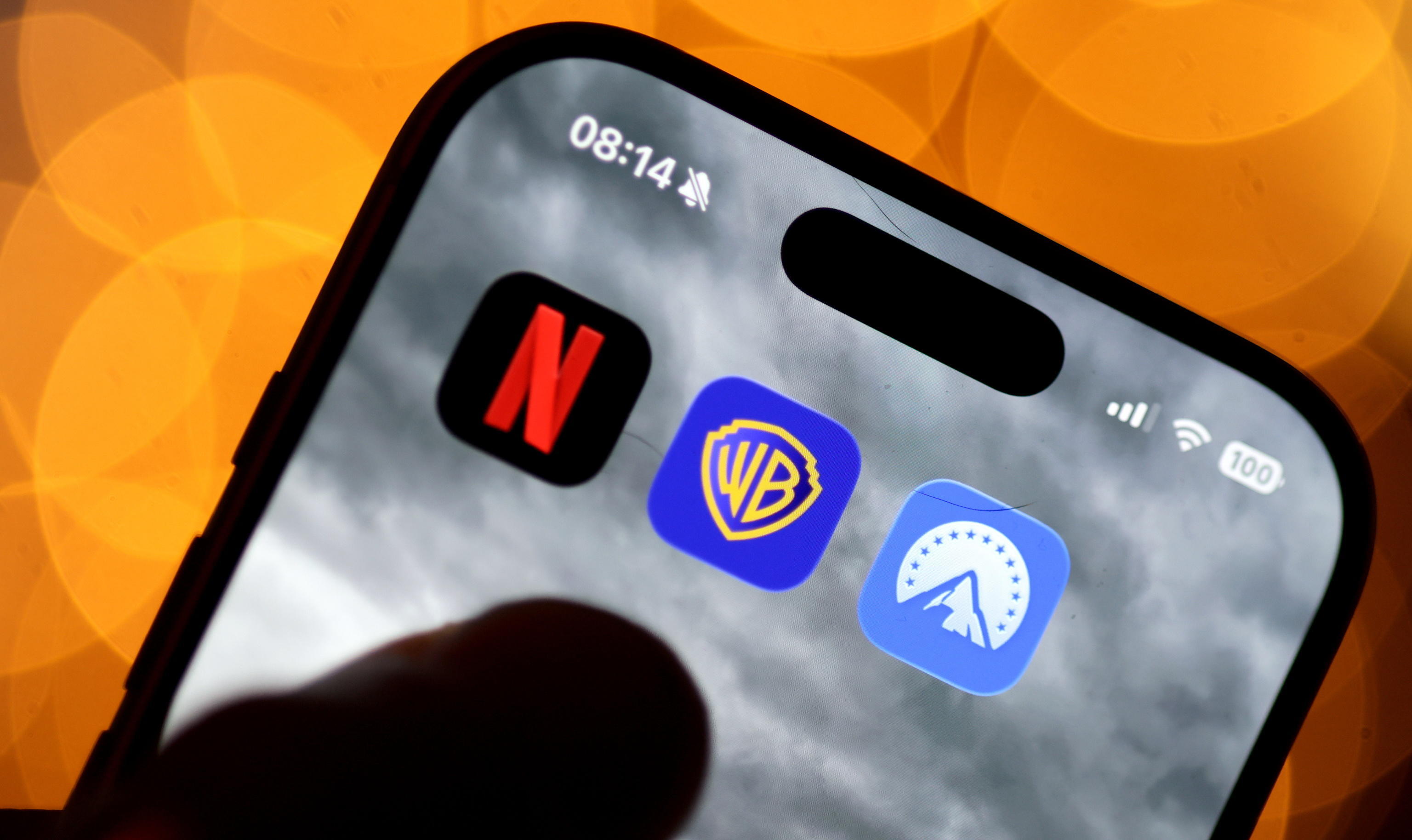 Warner respinge l’ultima offerta di Paramount, brinda Netflix