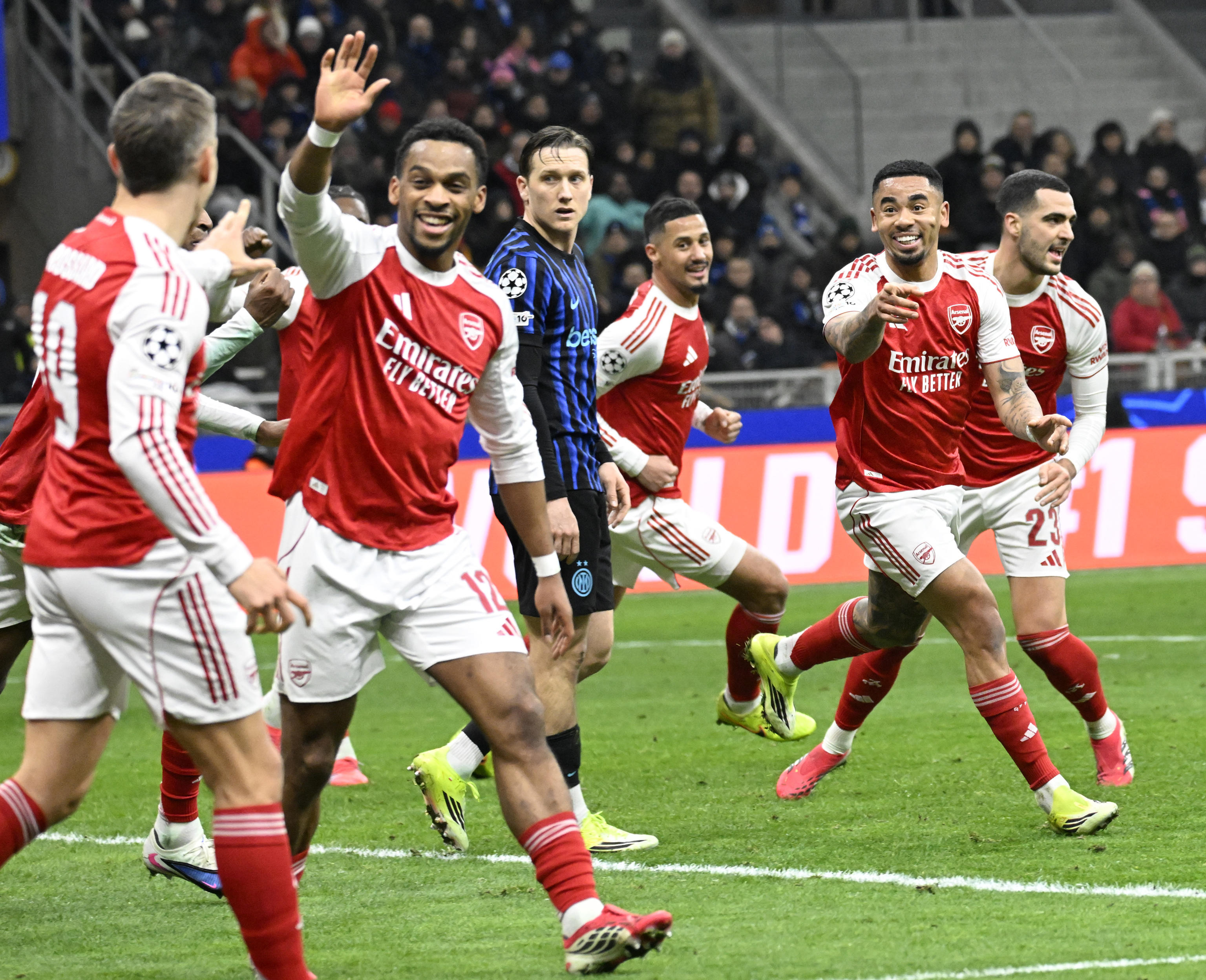 Champions League: troppo Arsenal per Chivu