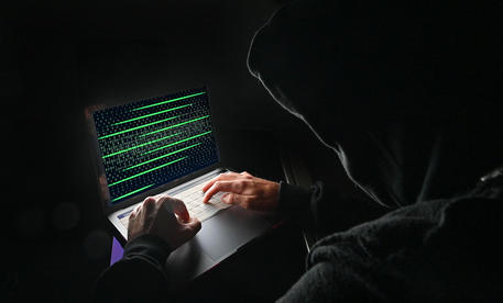 Cyber-spionaggio e minacce ibride: la guerra fredda del ventunesimo secolo corre sui server di tutto il mondo